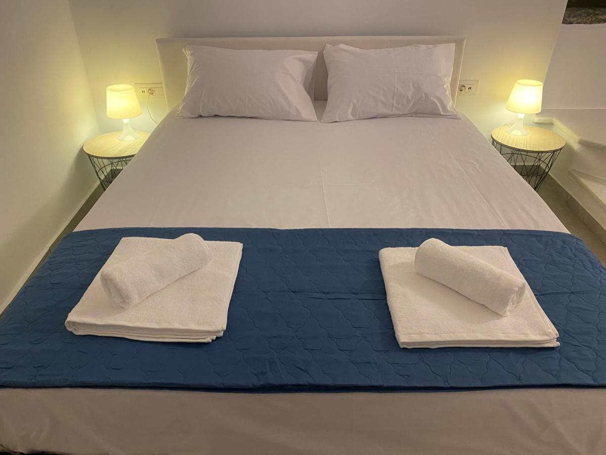 Bianco Blue Apartment Tinos Bagian luar foto