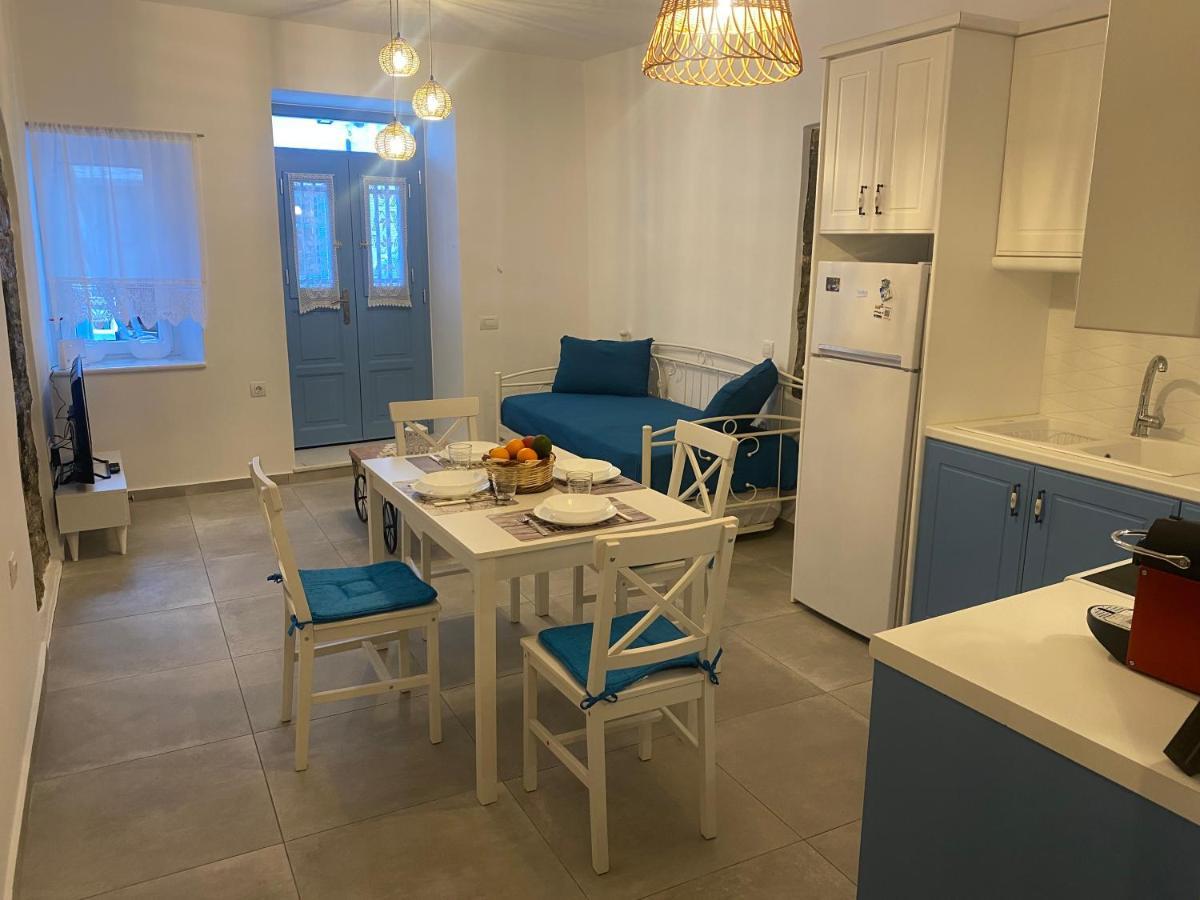 Bianco Blue Apartment Tinos Bagian luar foto